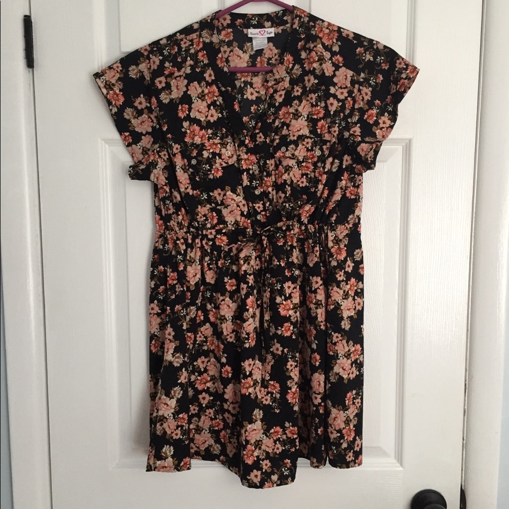 Black Short Sleeve Floral Maternity Blouse w/Tie